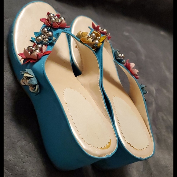 Plataforms - Picture 3 of 4